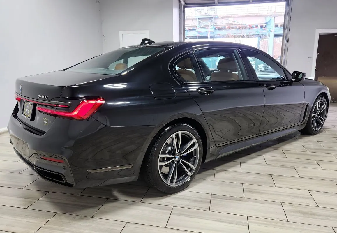 More photos of 2021 BMW 7 Series 740i at Torresdale Ave, PA