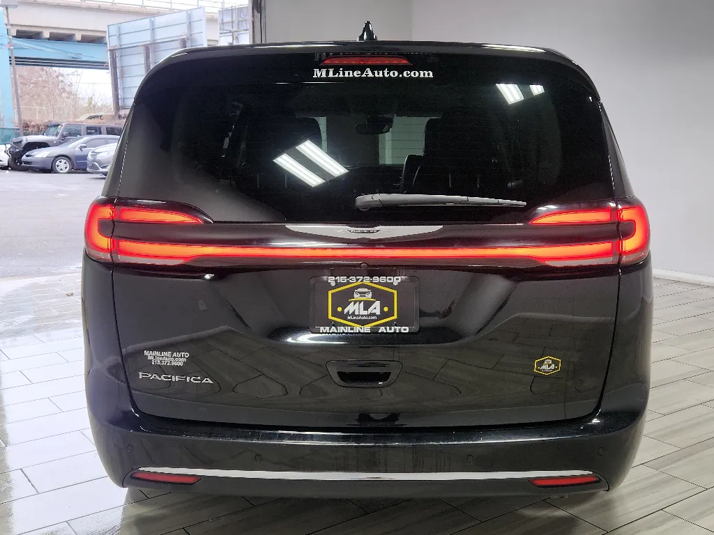 More photos of 2024 Chrysler Pacifica Touring L at Torresdale Ave, PA