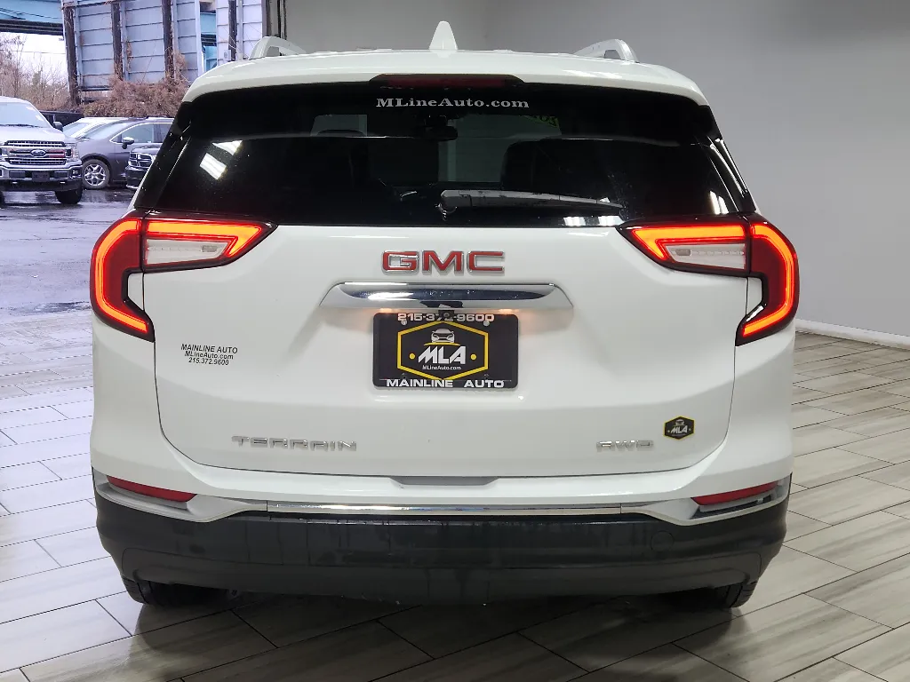 More photos of 2024 GMC Terrain SLT at Torresdale Ave, PA