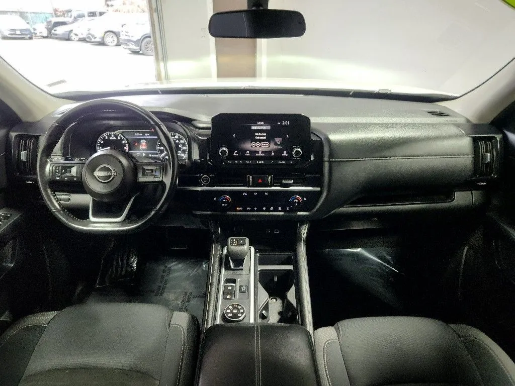 Nissan Pathfinder photo 15