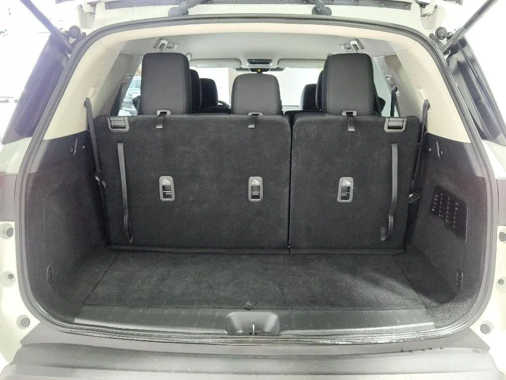 Nissan Pathfinder photo 14
