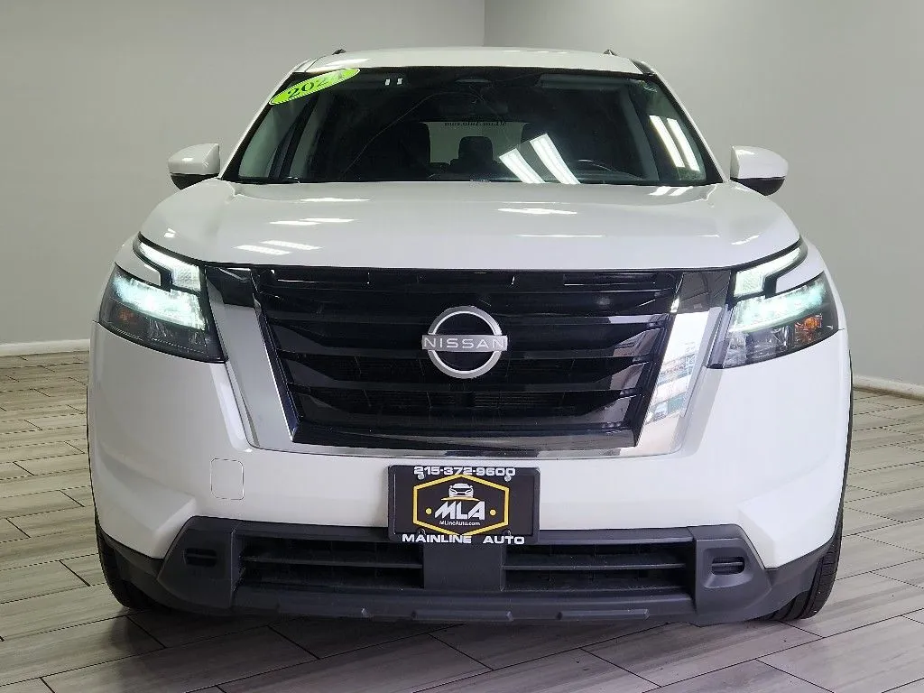 Nissan Pathfinder photo 8