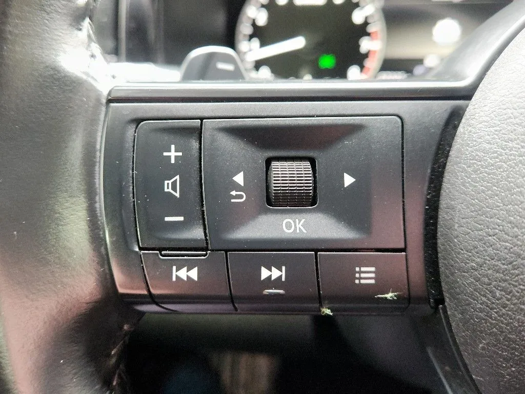 Nissan Pathfinder photo 17