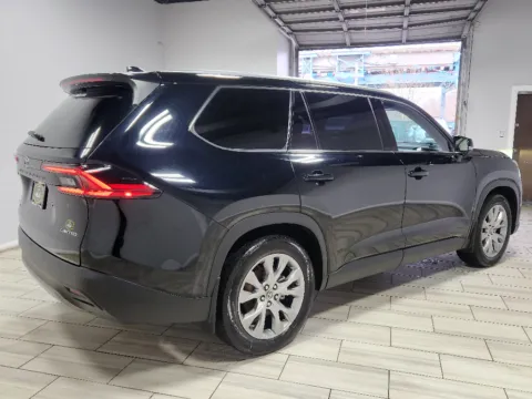 More photos of 2025 Toyota Grand Highlander Hybrid Hybrid Limited at Torresdale Ave, PA