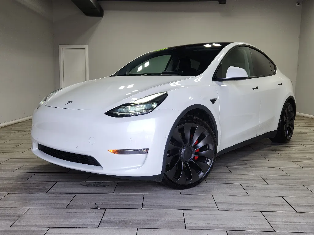 2021 Tesla Model Y Performance Dual Motor All-Wheel Drive's photo