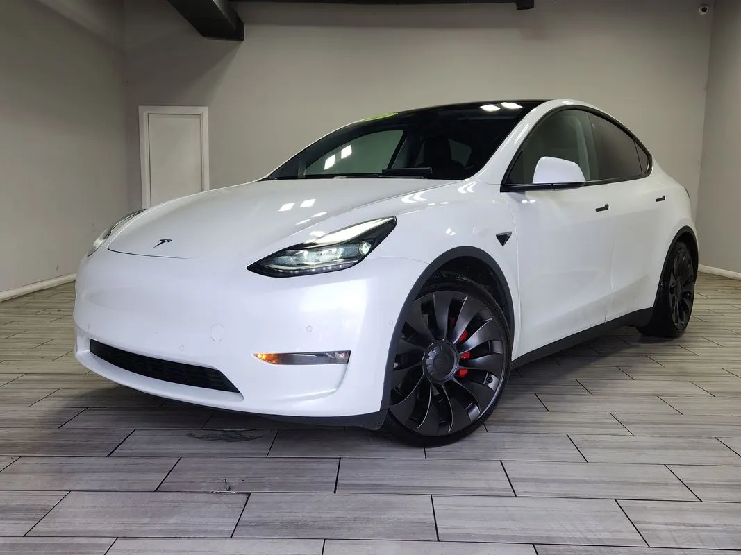 White 2021 Tesla Model Y Performance Dual Motor All-Wheel Drive for sale in Philadelphia, PA
