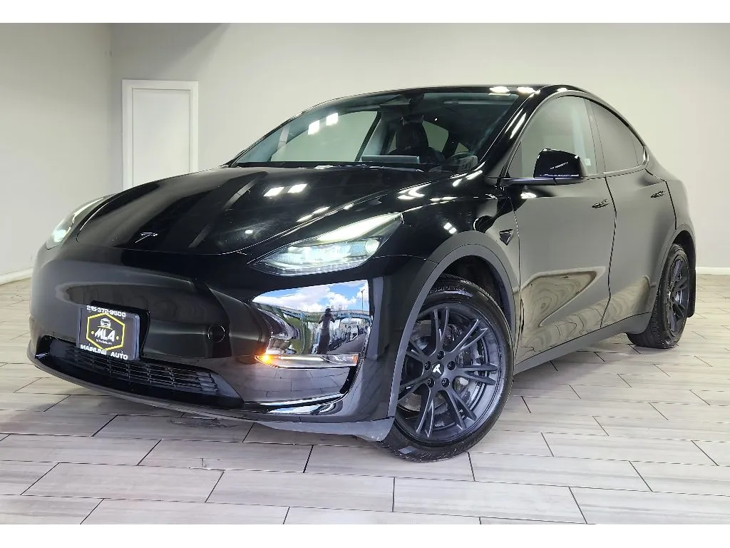 White 2023 Tesla Model Y Long Range for sale in Philadelphia, PA