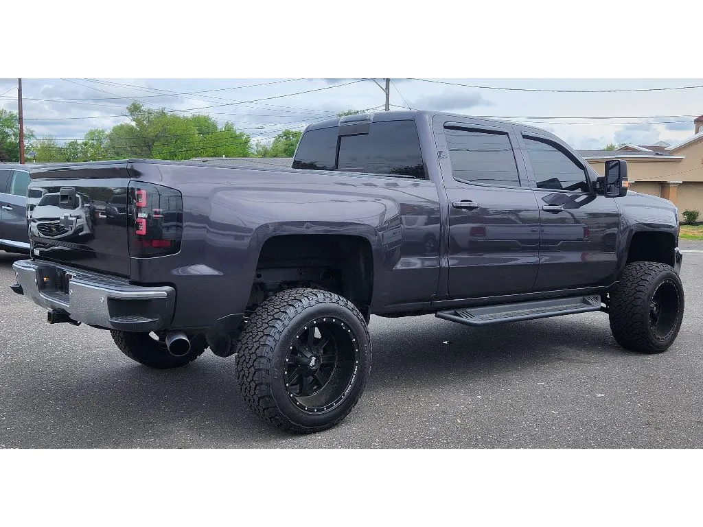 More photos of 2016 Chevrolet Silverado LT at Torresdale Ave, PA