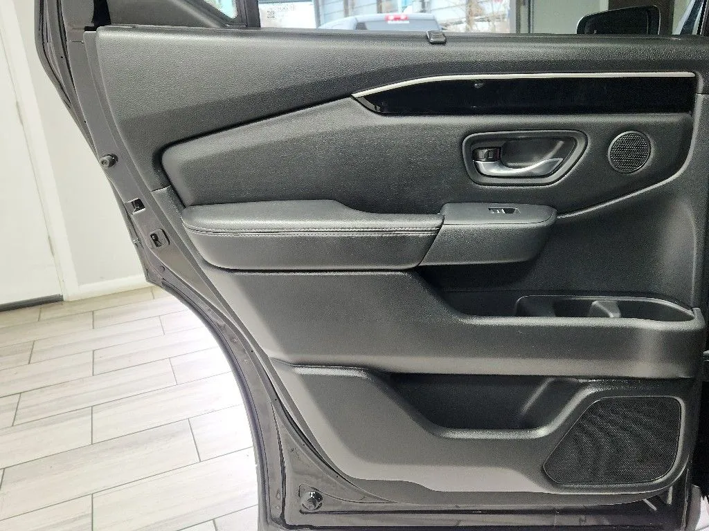 Honda Pilot photo 12