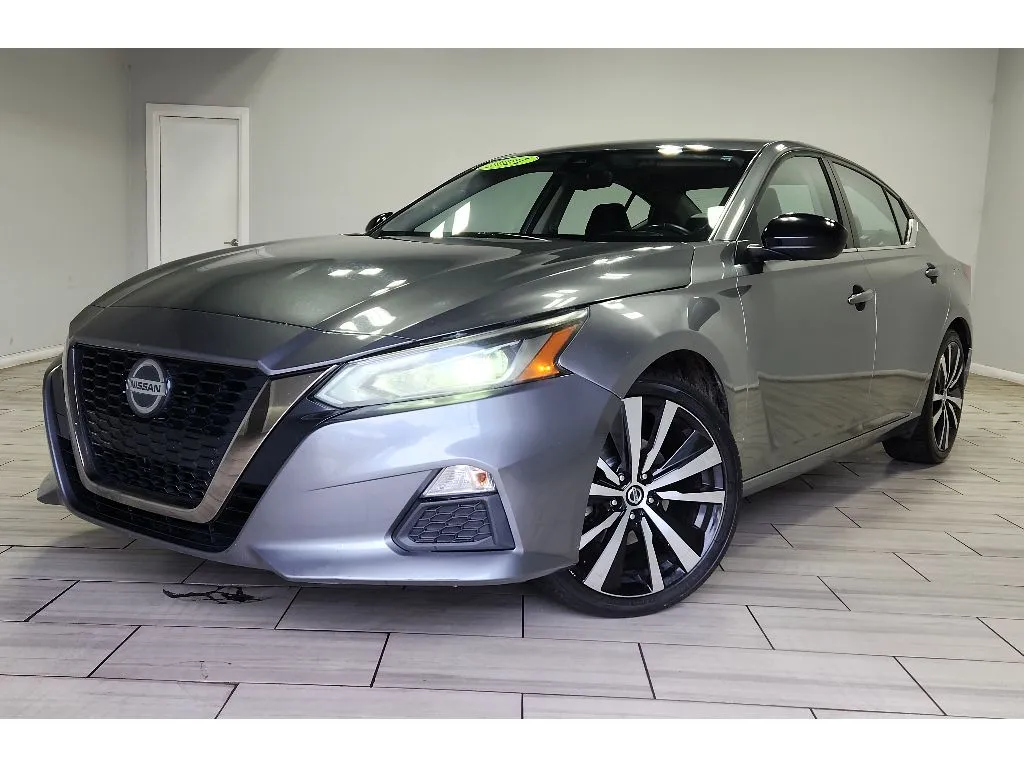 Gray 2021 Nissan Altima 2.5 SR for sale in Philadelphia, PA