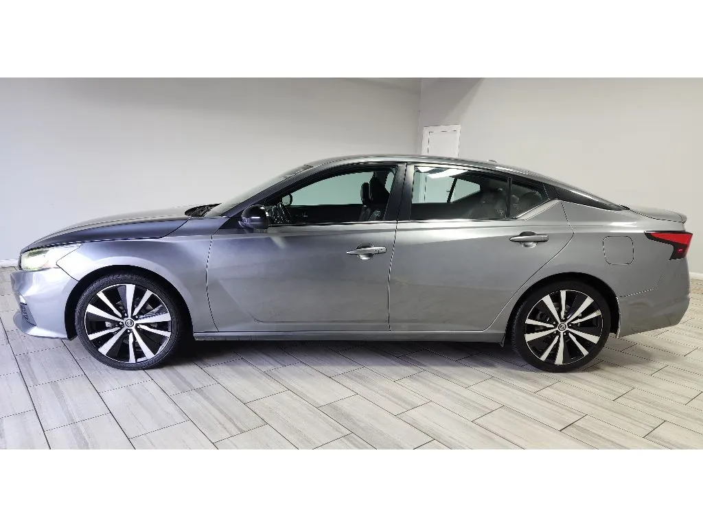 Photos of 2021 Nissan Altima 2.5 SR for sale in Philadelphia, PA at Torresdale Ave