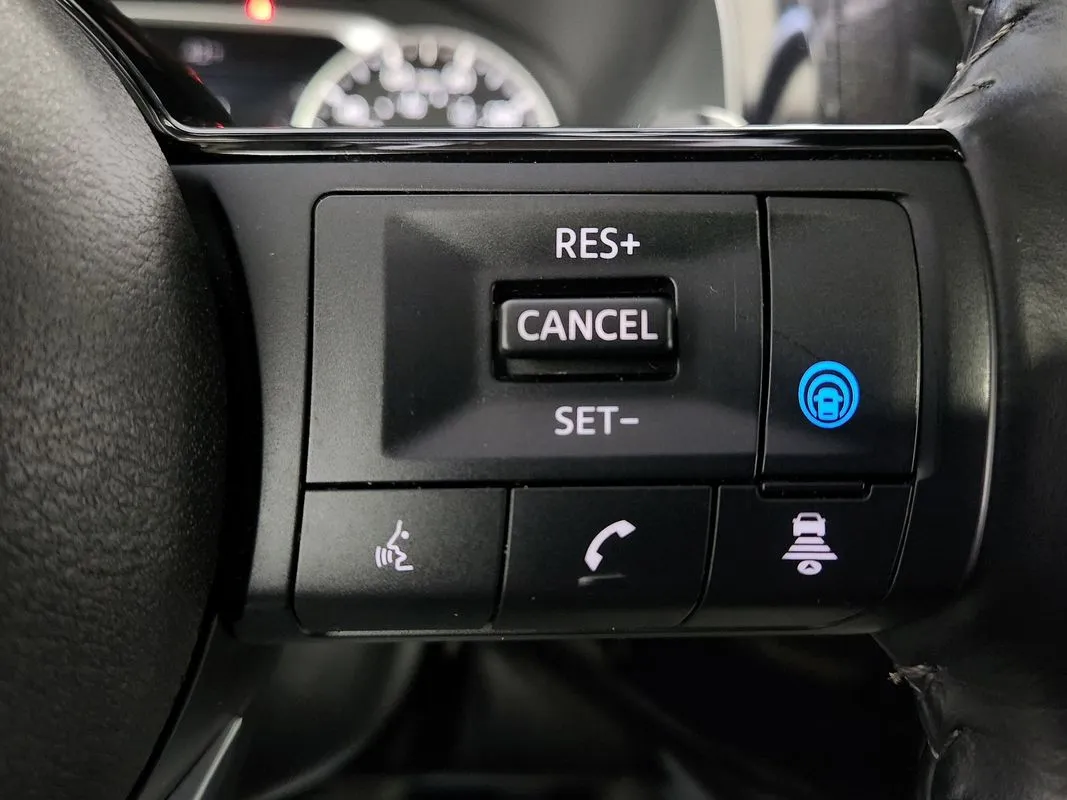 Nissan Pathfinder photo 19