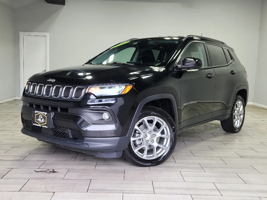 Black 2022 Jeep Compass Latitude for sale in Philadelphia, PA