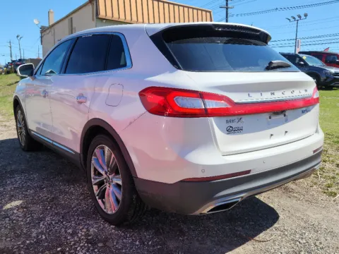 Photos of 2018 Lincoln MKX Reserve for sale in Philadelphia, PA at Torresdale Ave