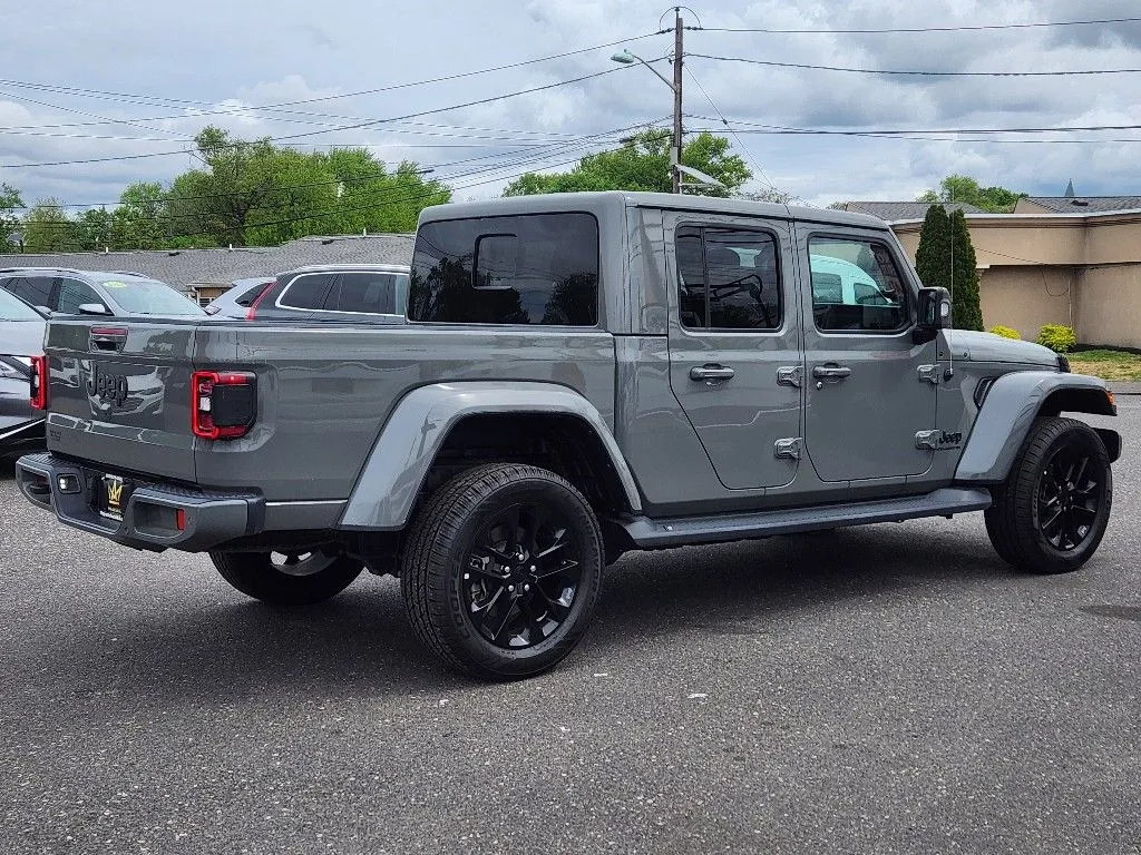 More photos of 2023 Jeep Gladiator High Altitude 4x4 at Torresdale Ave, PA