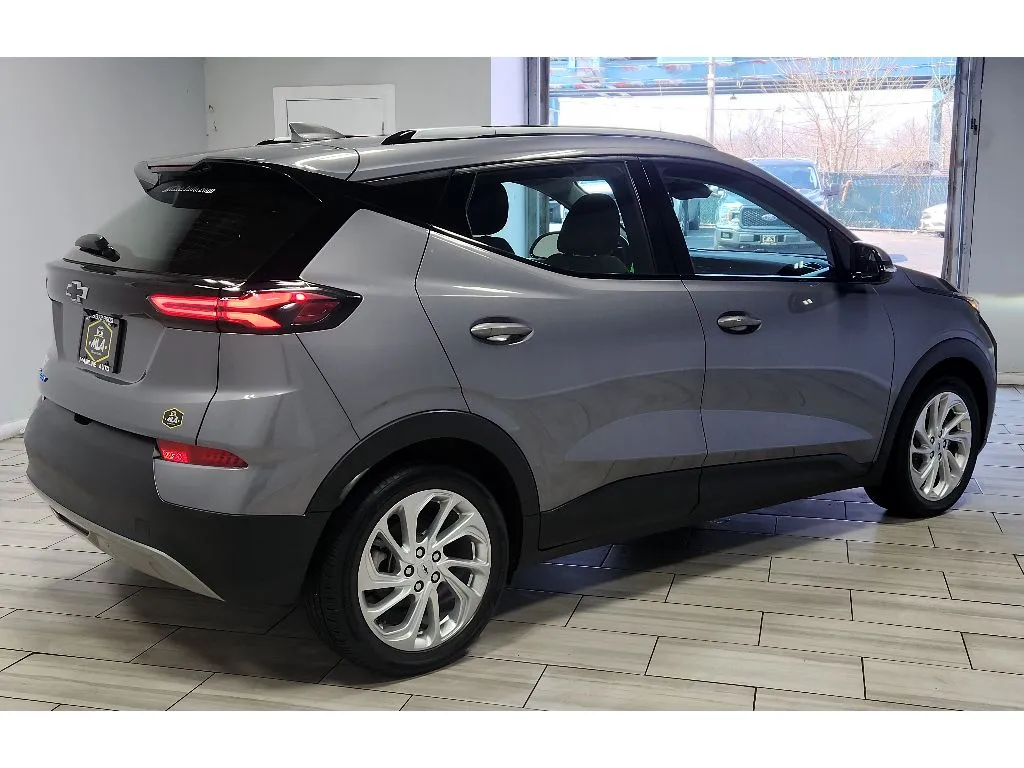 More photos of 2023 Chevrolet Bolt EUV LT at Torresdale Ave, PA