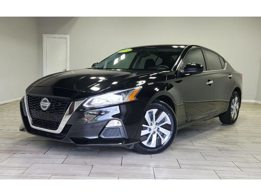 Black 2019 Nissan Altima 2.5 S for sale in Philadelphia, PA