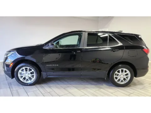 Photos of 2024 Chevrolet Equinox LT for sale in Philadelphia, PA at Torresdale Ave