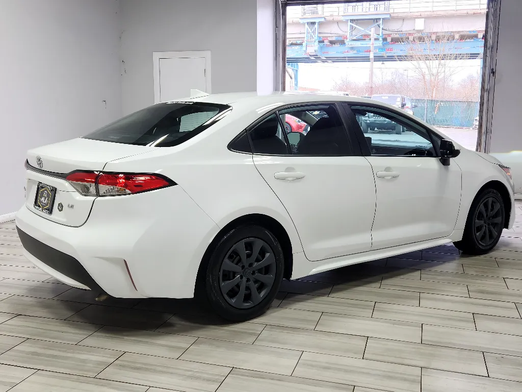 More photos of 2022 Toyota Corolla LE at Torresdale Ave, PA