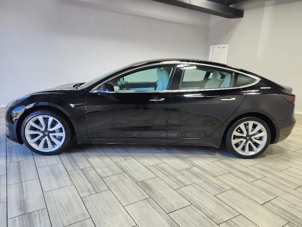 Photos of 2018 Tesla Model 3 Long Range Battery for sale in Philadelphia, PA at Torresdale Ave