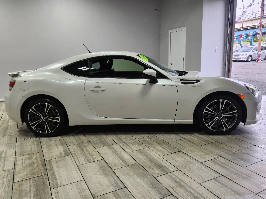 More photos of 2014 Subaru BRZ Premium at Torresdale Ave, PA