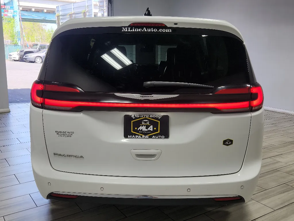 More photos of 2023 Chrysler Pacifica Touring L at Torresdale Ave, PA
