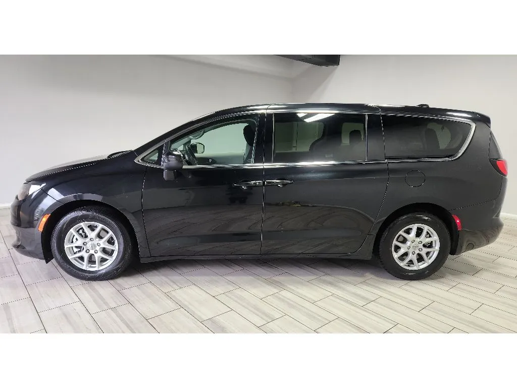 Photos of 2023 Chrysler Voyager LX for sale in Philadelphia, PA at Torresdale Ave