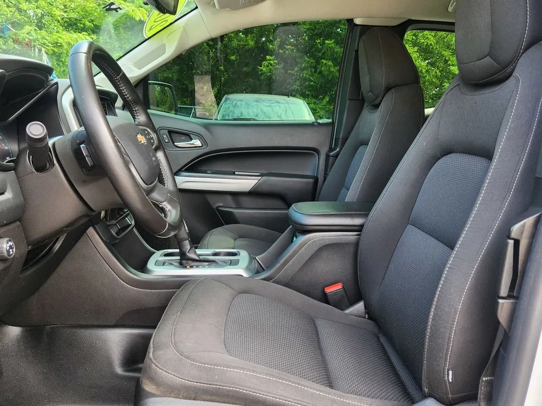 Chevrolet Colorado photo 11