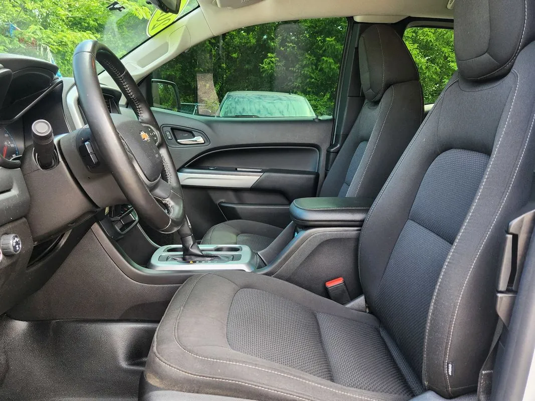 Chevrolet Colorado photo 12