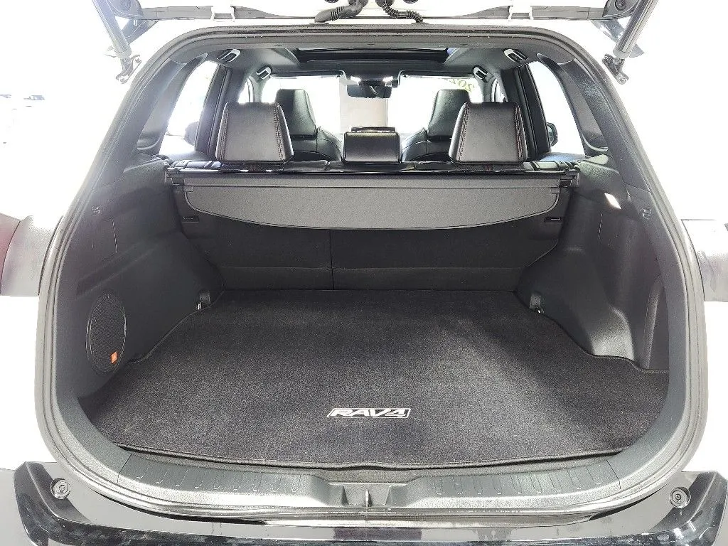 Toyota RAV4 photo 14