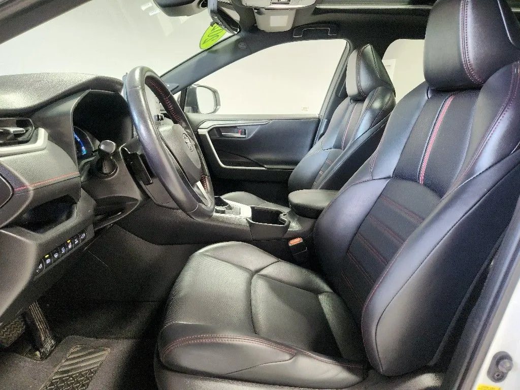 Toyota RAV4 photo 11