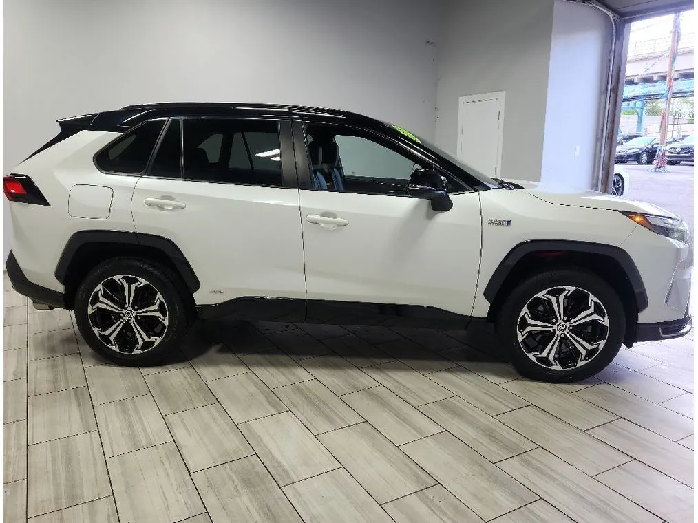 Toyota RAV4 photo 6