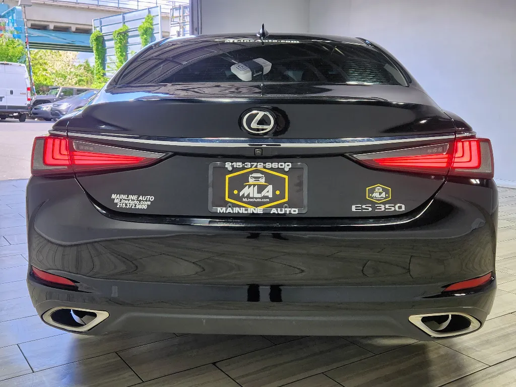 More photos of 2019 Lexus ES 350 at Torresdale Ave, PA
