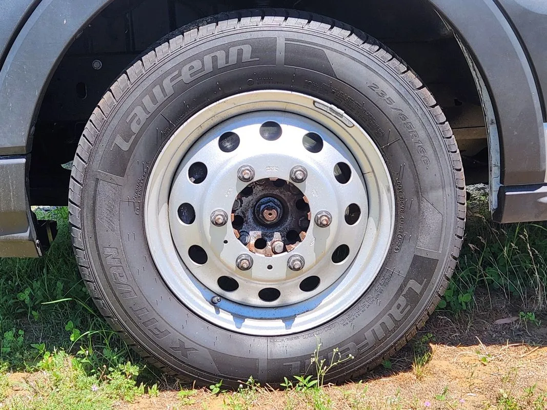 Ford Transit-250 photo 6