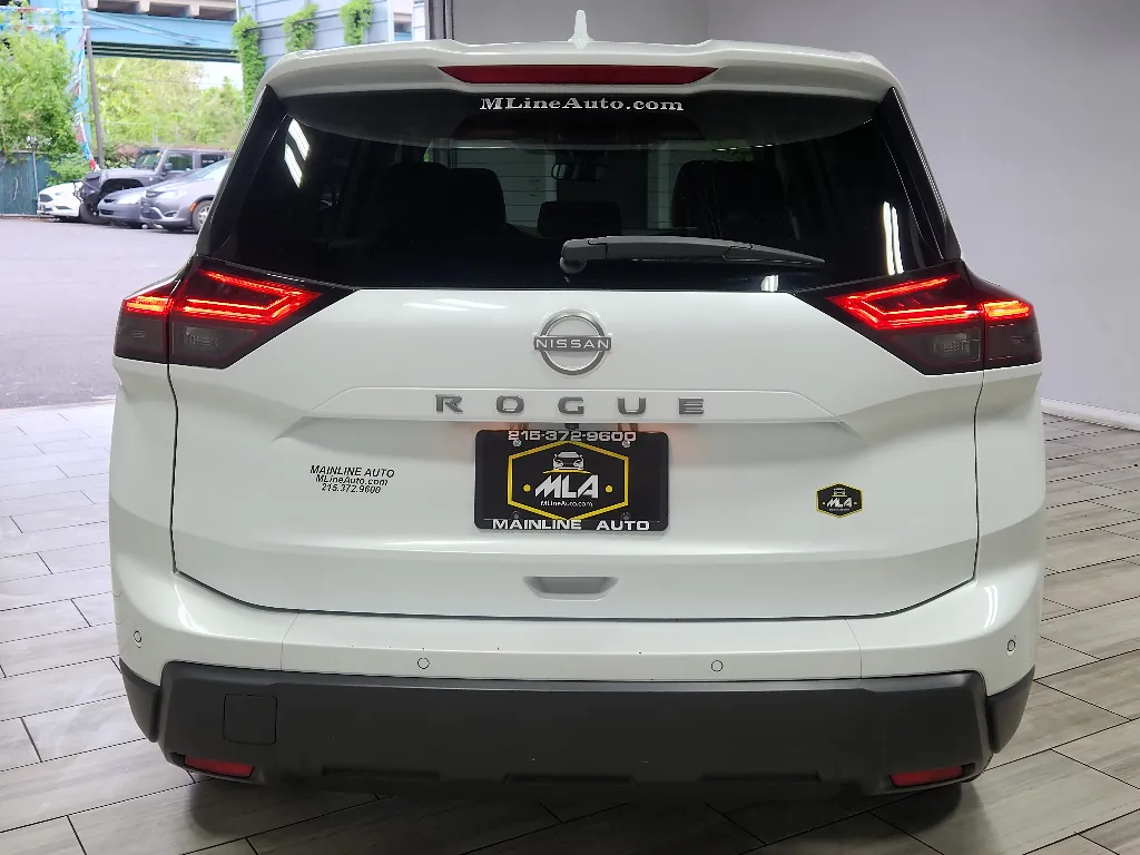 More photos of 2025 Nissan Rogue SV at Torresdale Ave, PA