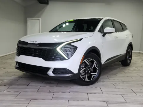 White 2024 Kia Sportage LX for sale in Philadelphia, PA