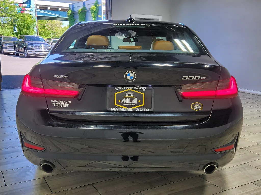 More photos of 2021 BMW 3 series 330e xDrive at Torresdale Ave, PA
