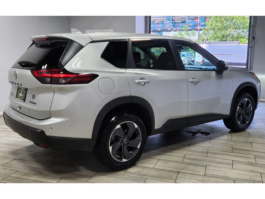More photos of 2024 Nissan Rogue SV at Torresdale Ave, PA