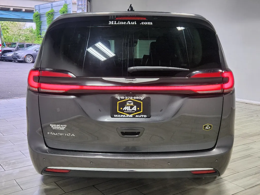 More photos of 2023 Chrysler Pacifica Touring L at Torresdale Ave, PA