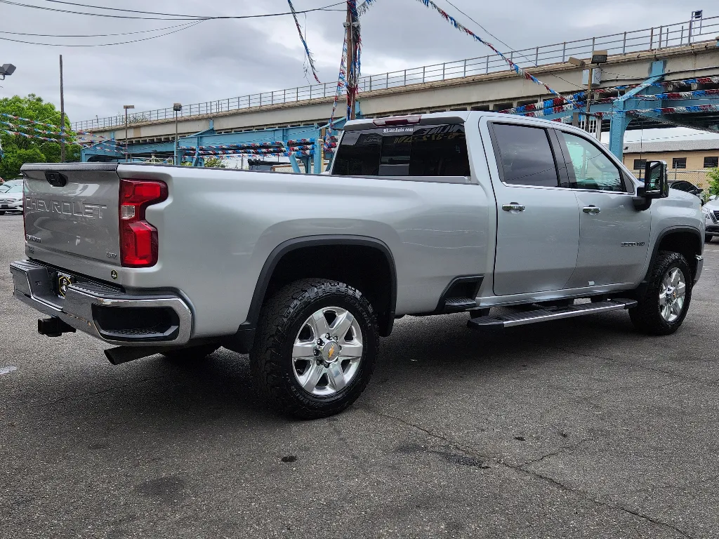 More photos of 2022 Chevrolet Silverado LTZ at Torresdale Ave, PA