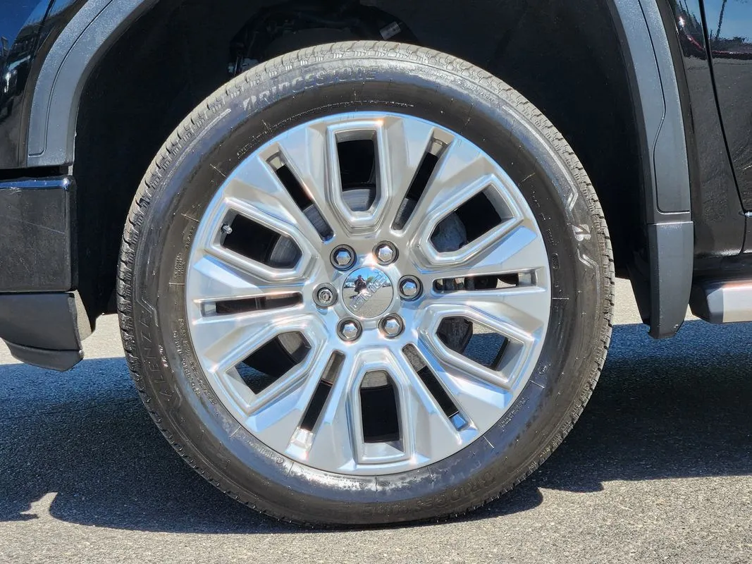 GMC Sierra photo 9