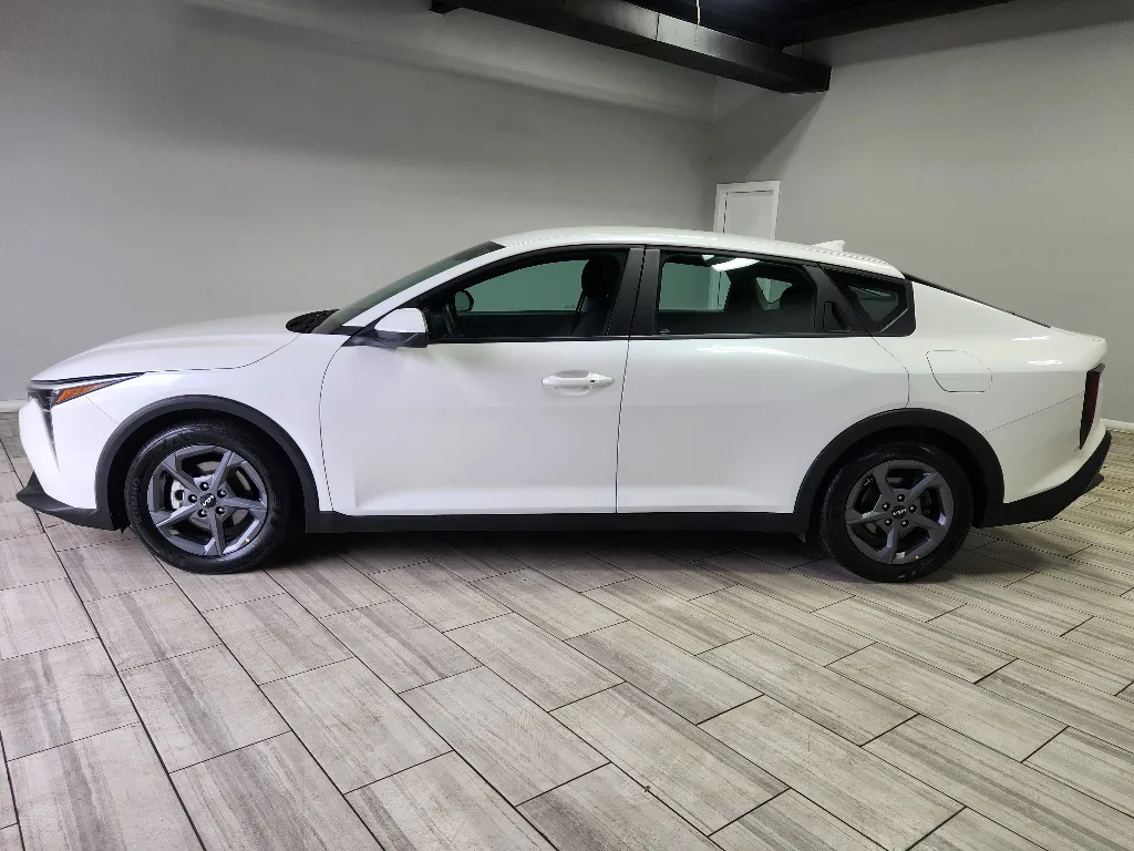 Photos of 2025 Kia K4 LXS for sale in Philadelphia, PA at Torresdale Ave