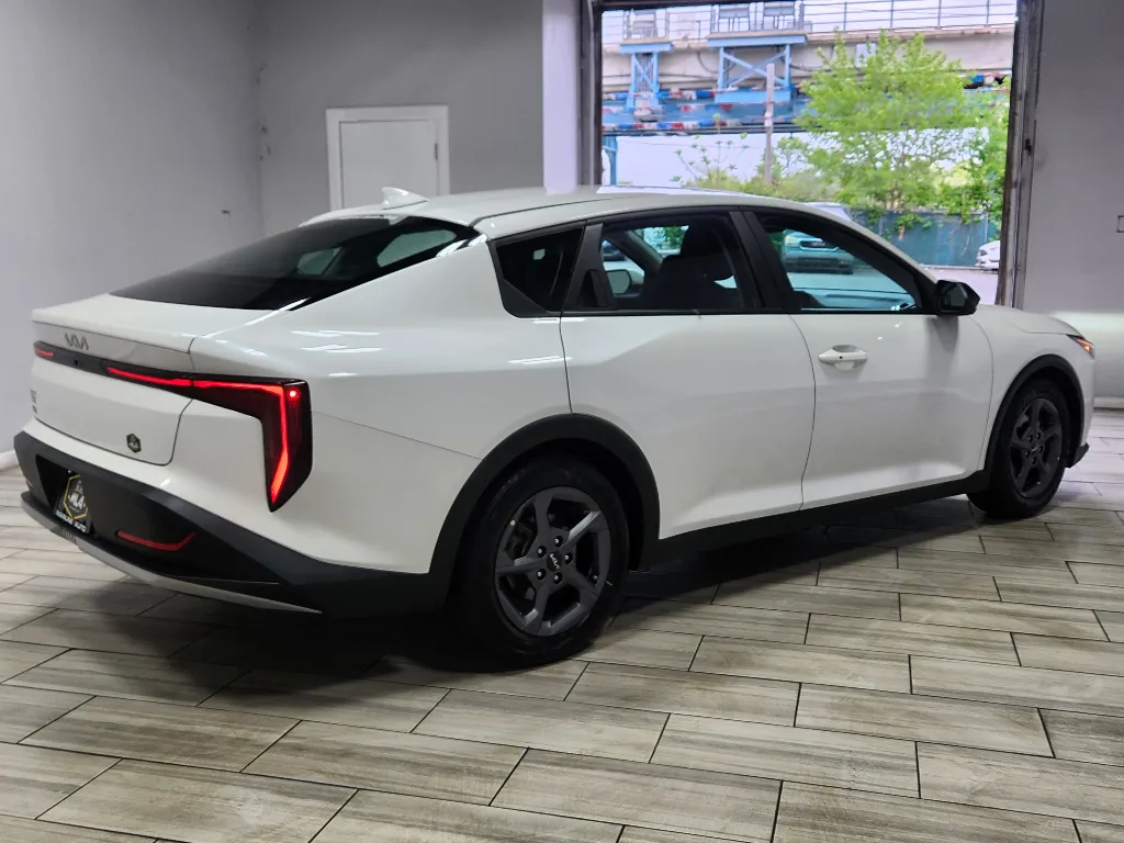 More photos of 2025 Kia K4 LXS at Torresdale Ave, PA