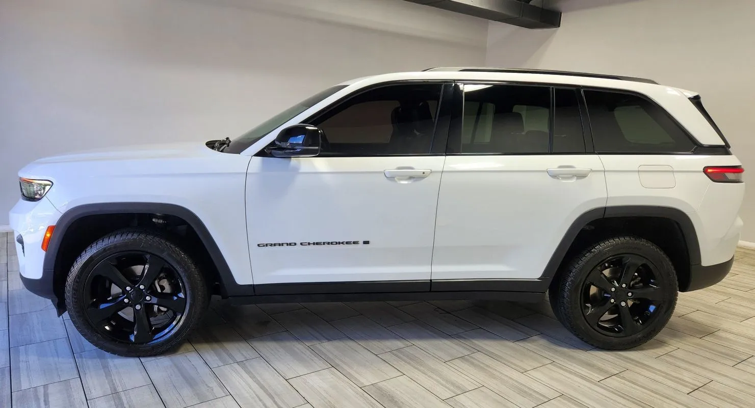Photos of 2023 Jeep Grand Cherokee Altitude 4x4 for sale in Philadelphia, PA at Torresdale Ave