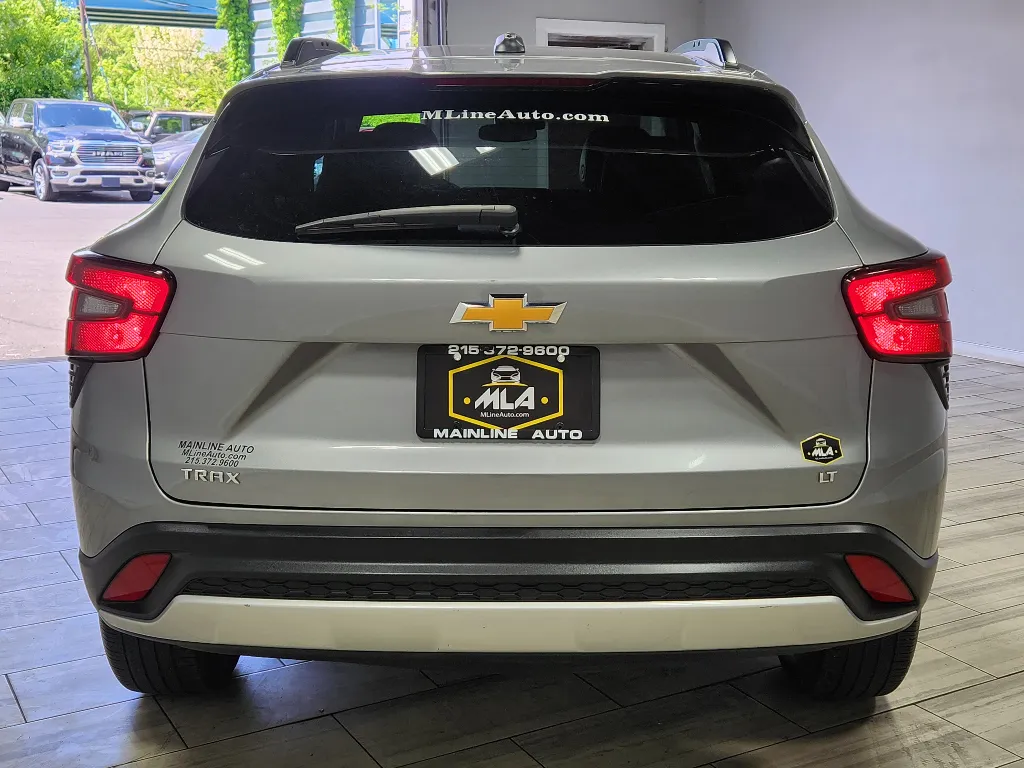 More photos of 2025 Chevrolet Trax LT at Torresdale Ave, PA