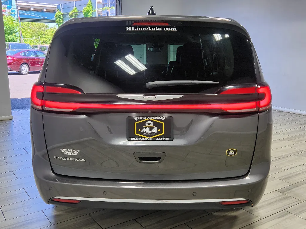More photos of 2023 Chrysler Pacifica Touring L at Torresdale Ave, PA