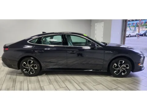 More photos of 2025 Hyundai Sonata SEL at Torresdale Ave, PA