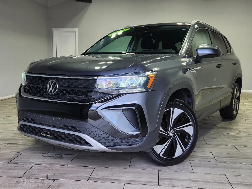 Gray 2023 Volkswagen Taos SE for sale in Philadelphia, PA