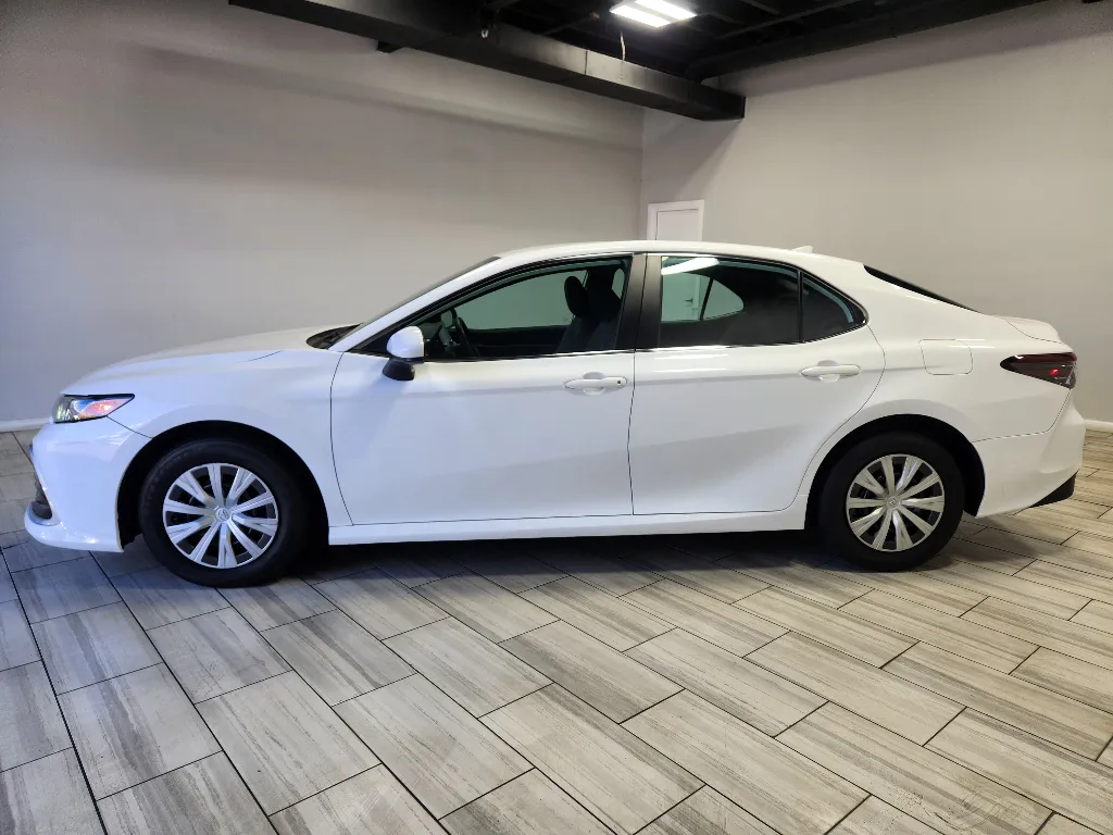 Photos of 2022 Toyota Camry Hybrid Hybrid LE for sale in Philadelphia, PA at Torresdale Ave