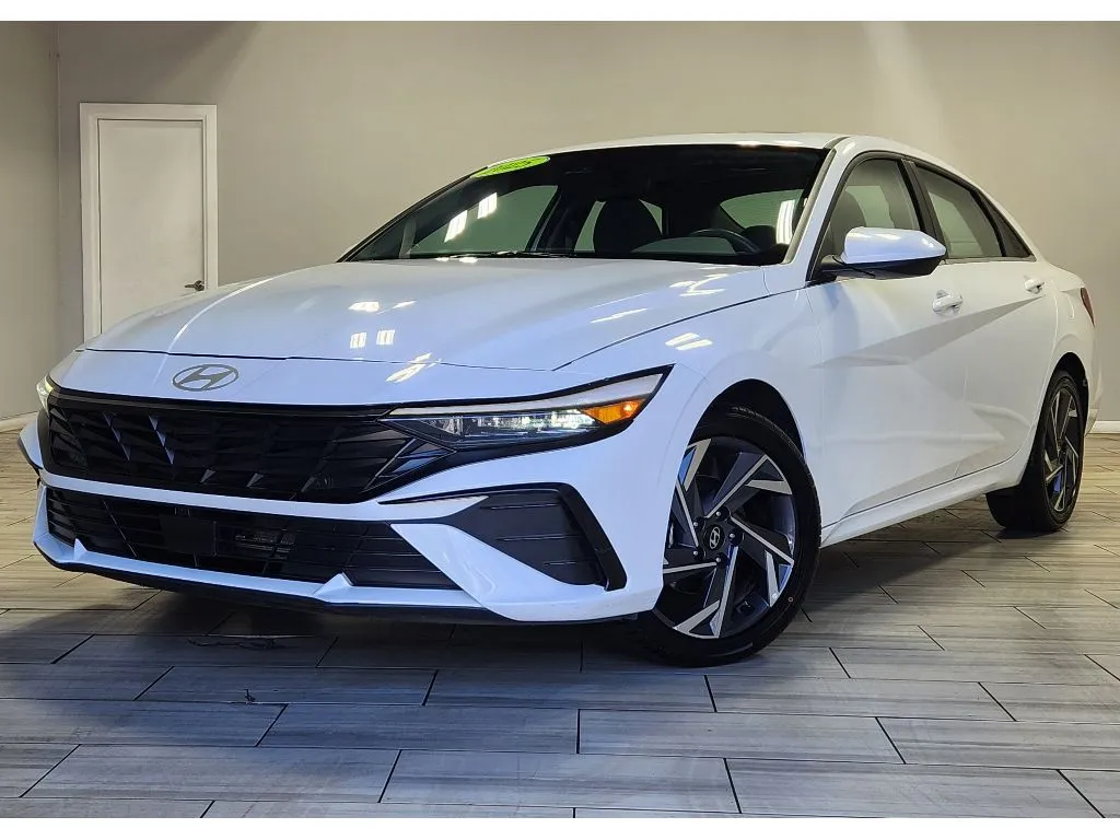 White 2025 Hyundai Elantra SEL Convenience for sale in Philadelphia, PA
